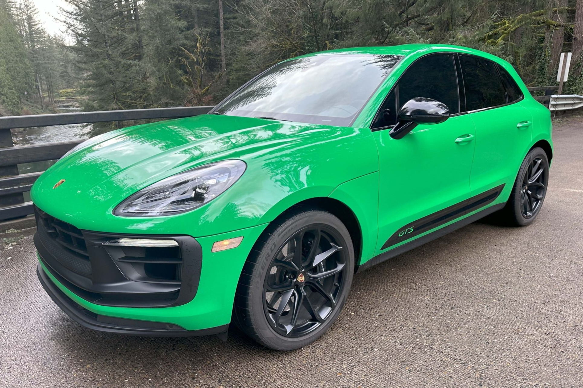 2023 Porsche Macan GTS — photo 1